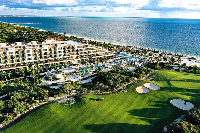 ATELIER Playa Mujeres fue galardonado en las categorías Gold Luxury Hotel/Resort, Gold Standard Room Design y Silver Beach/Resort Hotel en los Magellan Awards 2022 de Travel Weekly